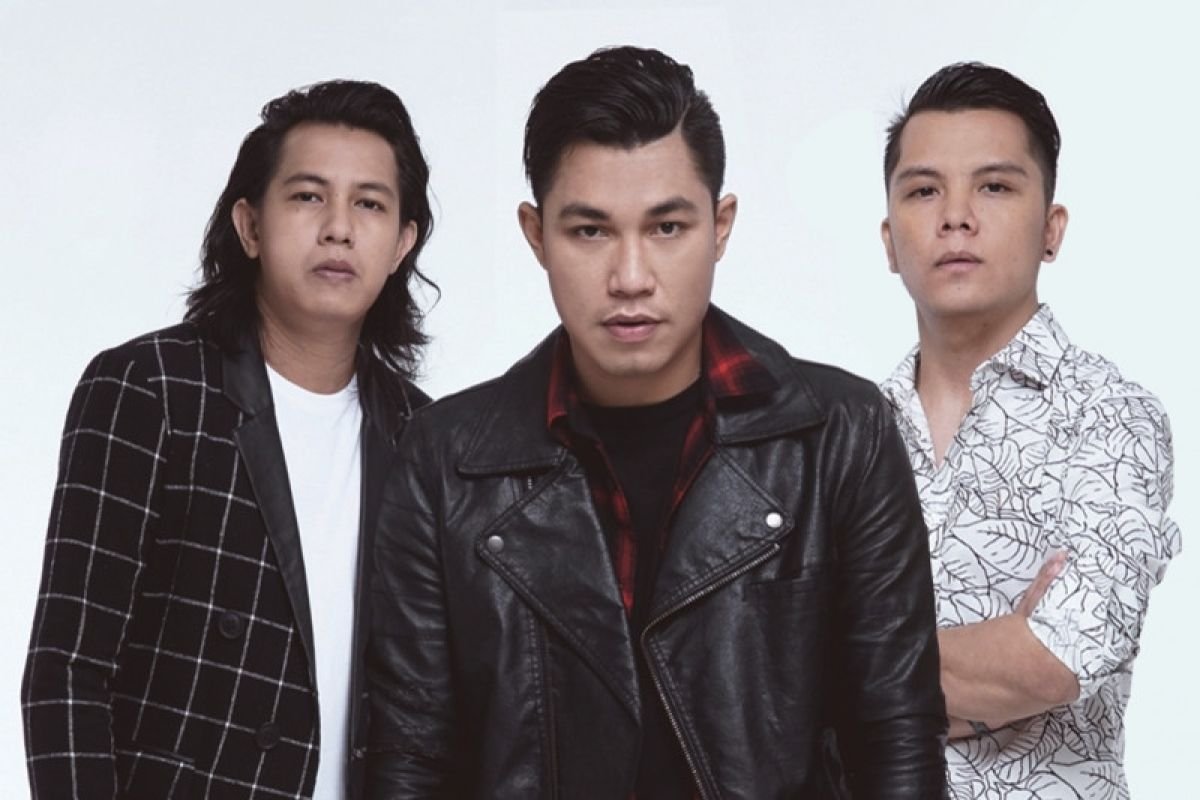 Personel Band Armada